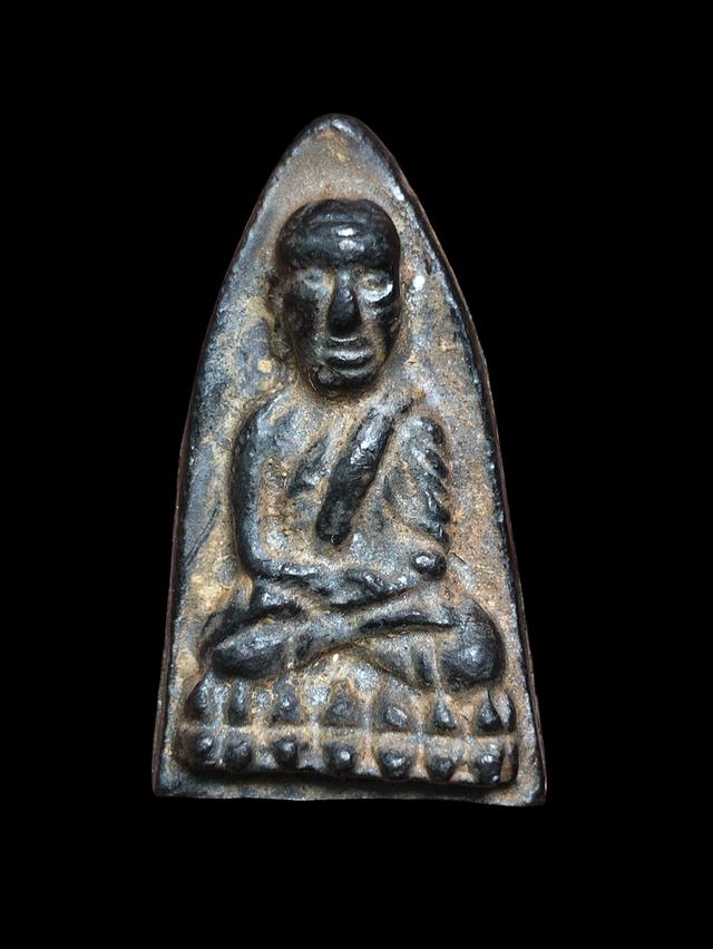 หลวงปู่ทวด วัดช้างให้ เตารีดหล่อโบราณพิมพ์เล็กออกวัดลอน อ.บางเเก้ว จ.พัทลุง ปี๒๕๐๙ เนืัอเเร่