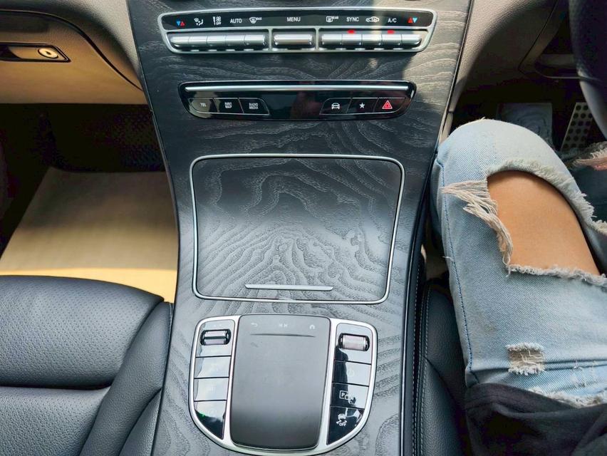รหัสรถ KPV17 2020 BENZ GLC 220d AMG DYNAMIC  Facelift  12