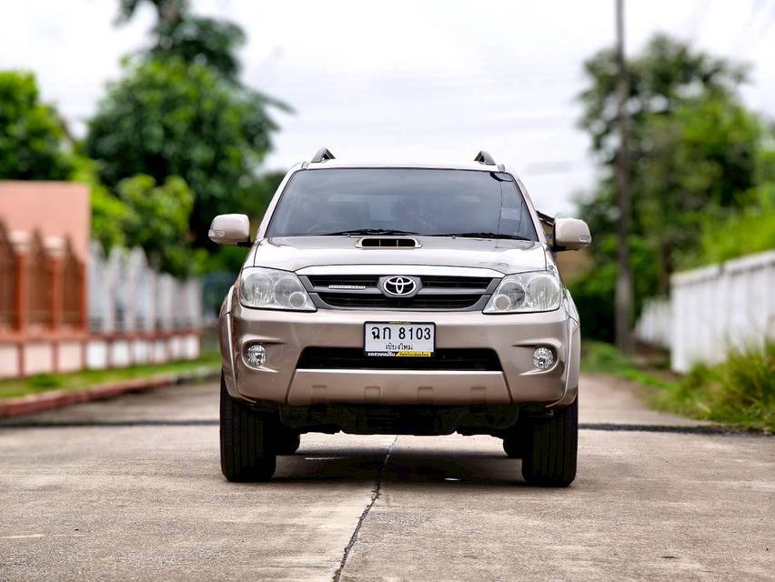 Toyota fortuner 3.0 v 4wd ปี 2006 ตัวท็อป ไมล์น้อย สภาพสวย น็อตเดิม