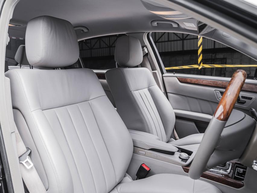 รหัสรถ 67GG2818 Benz E250 CDI W212 Elegance ปี 2012