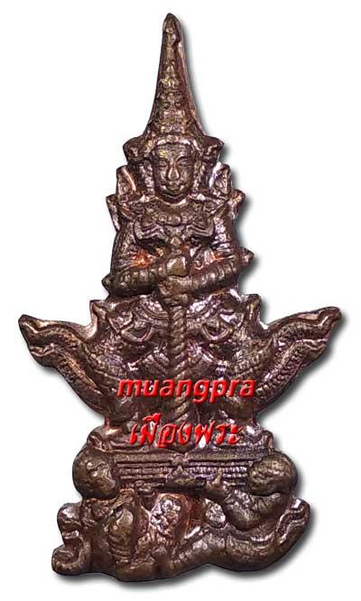 ท้าวเวสสุวรรณหลวงปู่กาหลง เขี้ยวแก้ว วัดเขาแหลม เนื้อนวะ หน้าเทพ รุ่นไตรมาส51