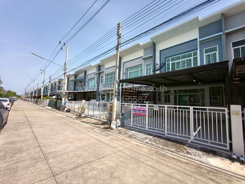 หมู่บ้านเดอะคิวบ์ ทาวน์ ลำลูกกา ใกล้ตรงข้ามตลาดเปียร์นนท์ ถนนลำลูกกา ต.คูคต อ.ลำลูกกา จ.ปทุมธานี