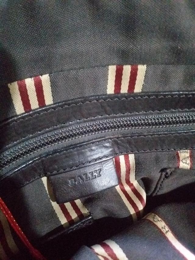 กระเป๋าสะพาย bally สีน้ำตาลมือสอง 6