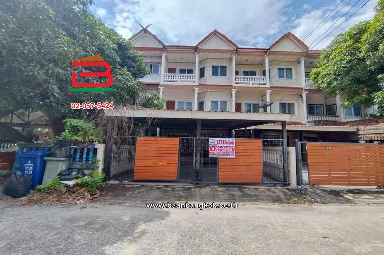 ทาวน์โฮม เนื้อที่ 36.3 ตร.ว. หมู่บ้านประยูรทอง 8 (สุขาภิบาล 5 ซอย 12/1), ใกล้เพลินนารี่มอลล์ ถนนสุขาภิบาล 5 แขวงท่าแร้ง เขตบางเขน 1