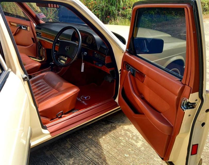 Benz -w126 เครื่อง V8 ฝาดำ 500 SEL กาบร่อง ตัวยาว  สีครีม วัง 623  15