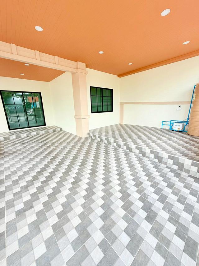 ขายทาวน์เฮาส์ หมู่บ้านเจษฎา9 (มุมเมน ติดป้อมยาม) 2