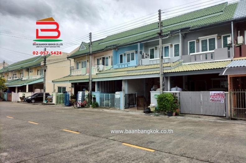 ทาวน์เฮาส์ หมู่บ้าน สินทรัพย์ 1 เนื้อที่ 17 ตรว. ถนนรังสิต-นครนายก 78 ตำบลบึงยี่โถ อำเภอธัญบุรี จังหวัดปทุมธานี