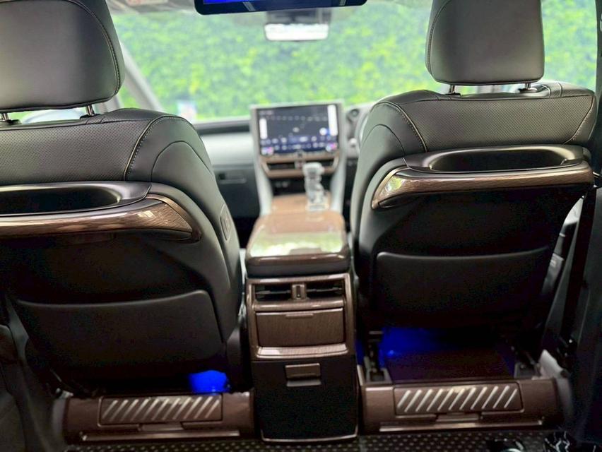 Alphard 2.5 Z 2WD 17