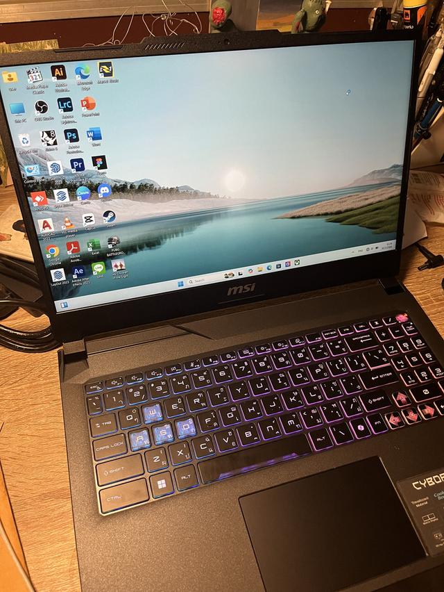 MSI Cyborg15  A13VFK-873TH