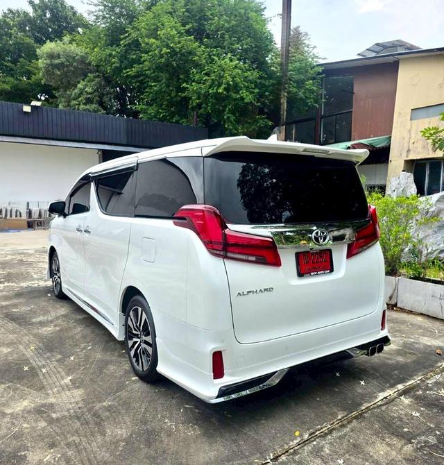 Toyota ALPHARD 2.5SC PACKAGE สีขาว ปี 2023 ไมล์ 17,000 กม.