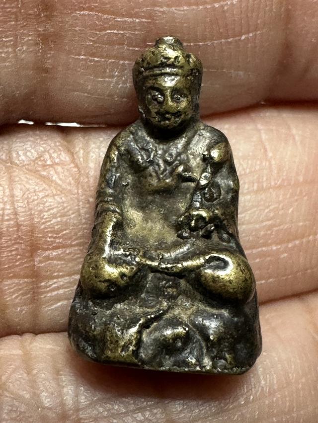 พระชัยวัฒน์ และ พระไตฮงกง เก่า ไม่ทราบที่ 2 องค์ 800 พร้อมจัดส่ง 6