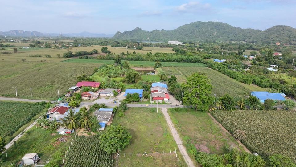 ขายที่ดินโฉนดครุฑแดงสระบุรี ราคาถูก1ไร่ 690,000หกแสนเก้าหมื่น บ้านหนองหว้า อ.เฉลิมพระเกียรติ จ.สระบุรี โทร098 513 6286 6