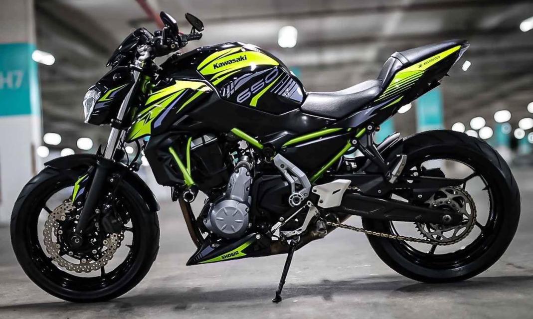 ขายด่วน Kawasaki Z650 รถสวยแต่งครบพร้อมใช้ 3