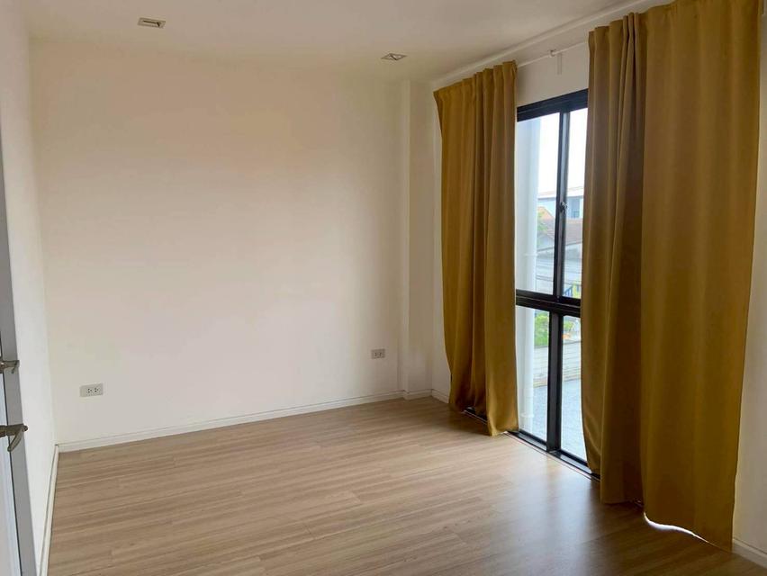 ให้เช่าทาวน์โฮม 3 ชั้น โครงการ Y Residence สุขุมวิท 113 ใกล้ BTS ศรีด่าน (N.1799) 10