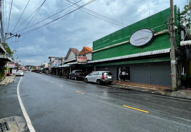 ให้เช่าเฉพาะชั้นล่างอาคารพาณิชย์ หมู่บ้านบ้านบัวทอง ถนนกาญจนาภิเษก เนื้อที่ 79 ตร.ว. ทำเลดี 2