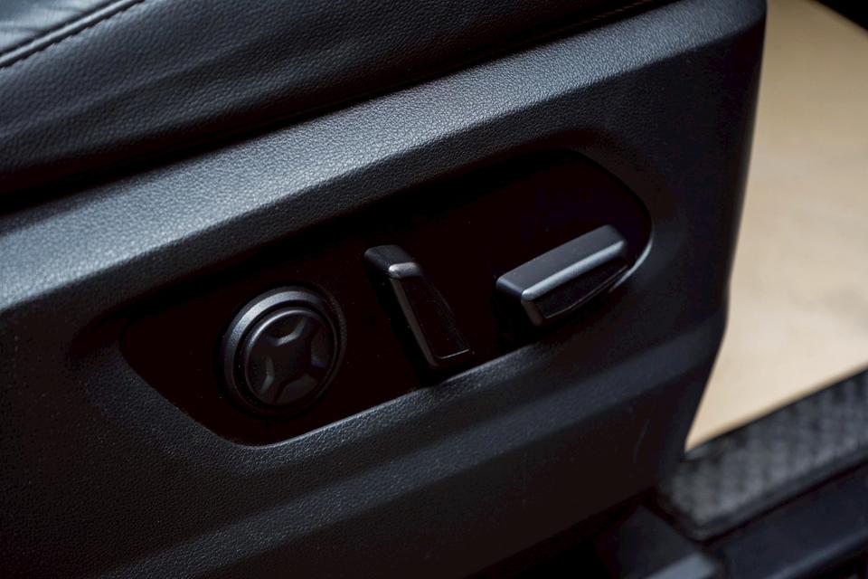 รหัสรถ CBL6435 HYUNDAI STARIA 2.2 Premium with Sunroof AT 2023 16