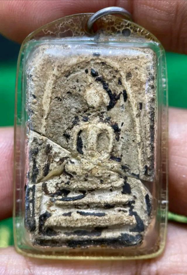 พระสมเด็จเลี่ยมเก่า