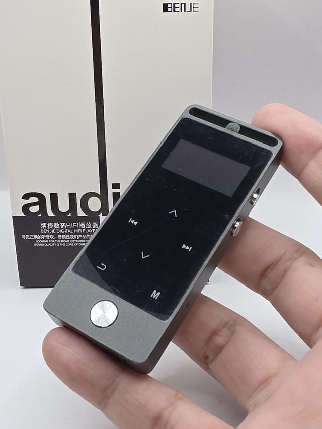 เครื่องเล่น MP3 พกพา Benjie