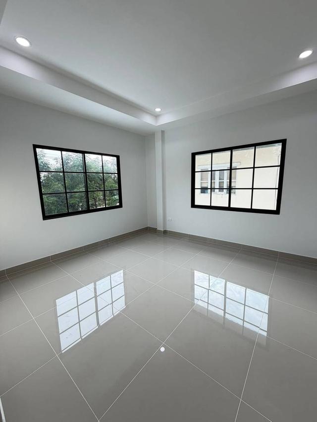 หมู่บ้านศิลปการพาร์ค3   ถนนบ้านกล้วย-ไทรน้อย บ้านเดี่ยว 2 ชั้น ตกแต่งใหม่พร้อมอยู่ หลังมุมถนนเมน สำหรับครอบครัวใหญ่ 10
