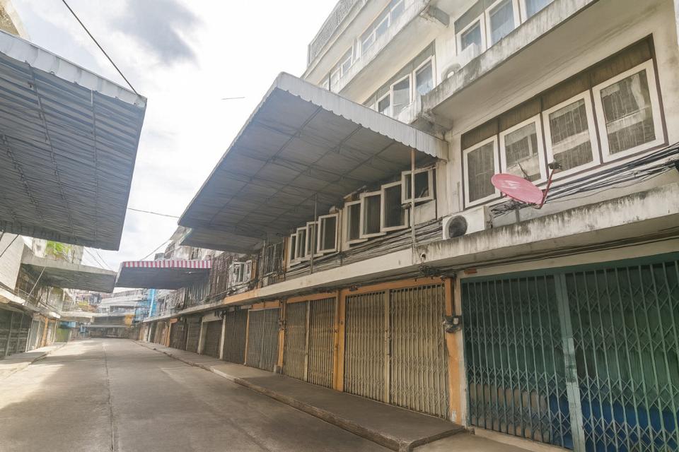 ขาย อาคารพาณิชย์ 4 ชั้น 2 คูหา ซอยจันทน์ 25-1 สาธุประดิษฐ์ 26 ตรว แบ่งเป็นห้องเช่า เช่าเต็ม รับรายได้ทันที ศักยภาพสูง รี 1