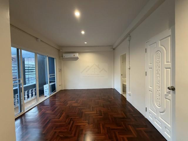 ให้เช่าโฮมออฟฟิศ 3 ชั้น 400 ตร.ม. ซอยสุขุมวิท 46 ใกล้ BTS พระโขนง เหมาะพักอาศัยหรือทำออฟฟิศ 5