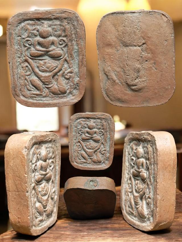 หลวงพ่อครื้นพิมพ์หลวงพ่อปานทรงหนุมานเป็นพระพิมพ์มาตรฐานที่หลวงพ่อครื้นสร้างขึ้นล้อพิมพ์หลวงพ่อปาน 