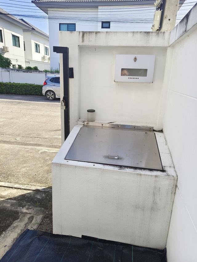 บ้านแฝดสไตล์บ้านเดี่ยว พร้อมติดตั้งระบบโซล่า ตัวบ้านไม่ติดกันสามารถเดินรอบบ้านได้ ก่อสร้างด้วยอิฐมอญแดง 6