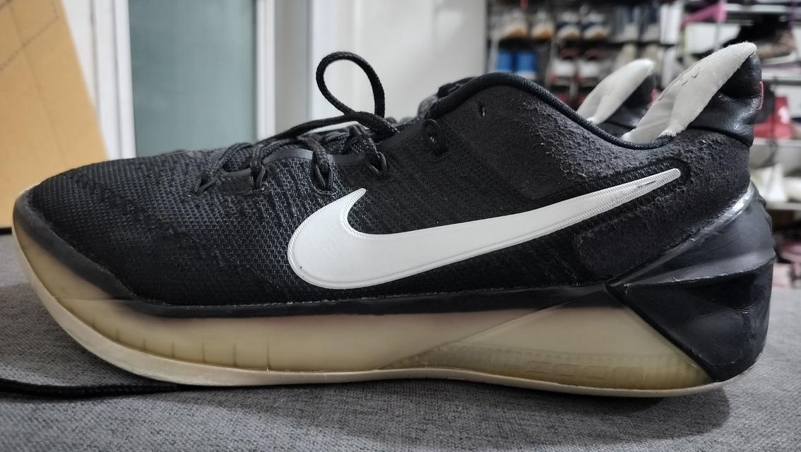 รองเท้าบาส nike kobe 42 26.5 รูปที่ 5