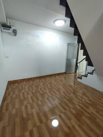 ให้เช่าบ้านเดี่ยว2ชั้น60ตร.วย่านโชคชัย4ลาดพร้าวลาดพร้าววังหินเสนานิคม เหมาะอยู่อาศัยและทำโฮมออฟฟิศใกล้MRTโชคชัย4ที่จอดรถ 5 คัน 4