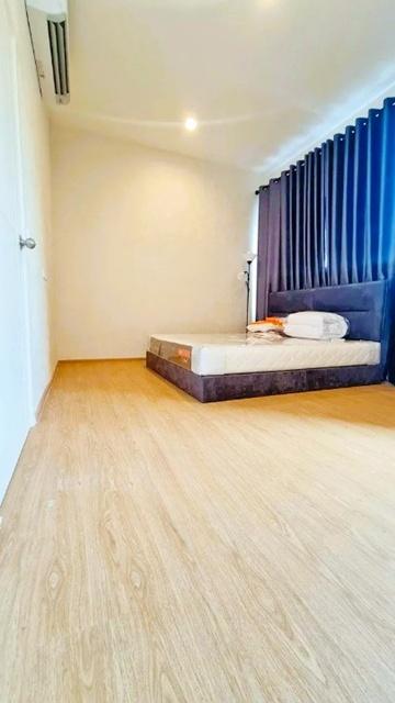 เฉลิมพระเกียรติร.9 ให้เช่าทาวน์โฮมพรีเมี่ยม 3ชั้น ชั้นลอย 18ตร.วา.ARLบ้านทับช้าง 900ม.220ตร.ม. 3นอน จัดเต็มเฟอร์ฯ รพ.สิร 4