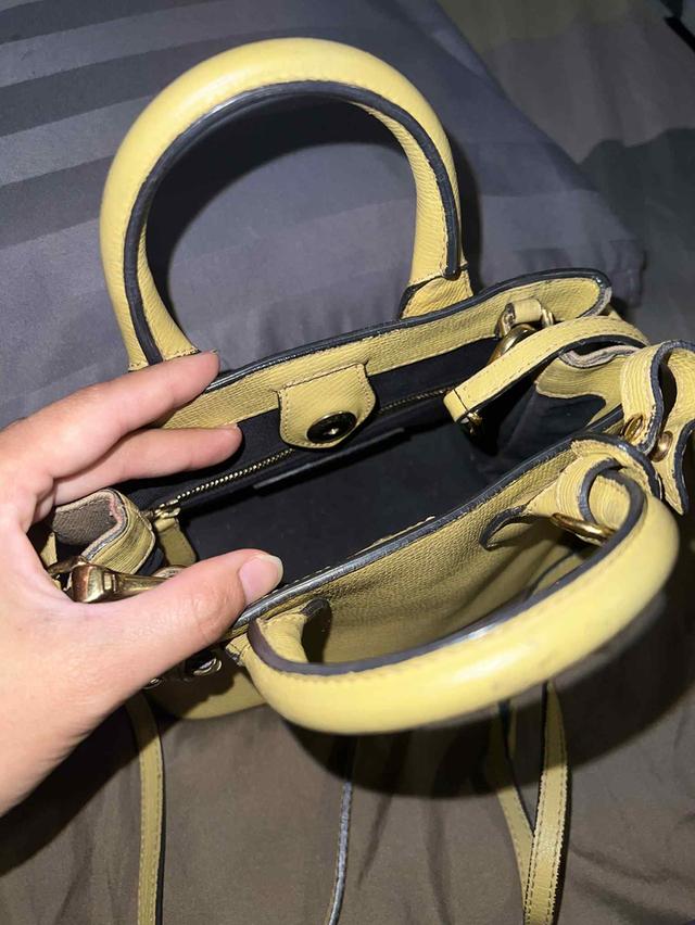 กระเป๋า Burberry banner bag