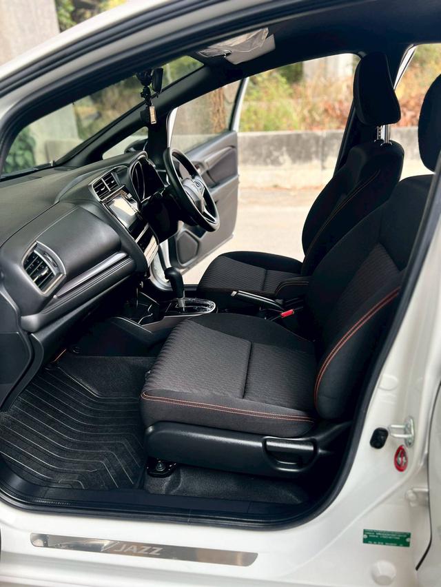 2021 HONDA JAZZ 1.5 RS ปี 21 จด 22 ราคา 559000 บางแค • เลขไมล์เพียง 7,000 กม.เท่านั้น • รถบ้านแท้ มือเดียวสภาพป้ายแดง • ประวัติศูนย์ Honda ชัดเจน • โ รูปที่ 8