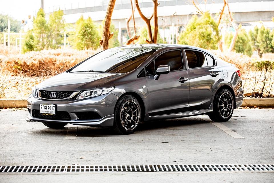 Honda Civic Fb 1.8S สีเทา ปี 2013 เกียร์ออโต้  8