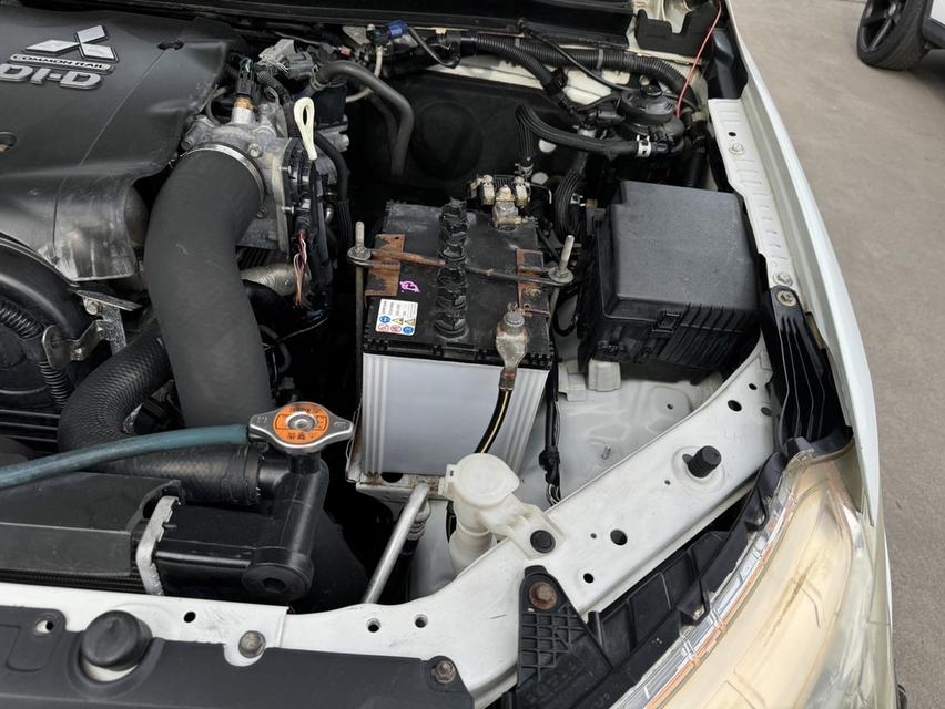 MITSUBISHI TRITON 2.5 GLX MEGA CAB 6