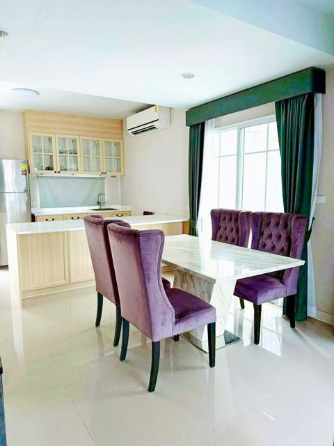 บางนา-วงแหวน เมกาบางนา เดอะ วิลเลจ MRT ศรีแบริ่ง ทาวน์เฮาส์ 2 ชั้น หลังมุม 28 ตร.วา. พร้อมเฟอร์ฯ 2นอน 2 น้ำ ตลาดน้ำบางพล 3