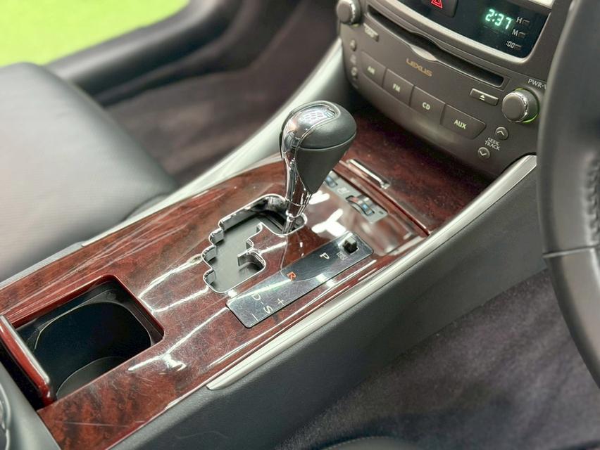 Lexus IS250 ปี 2011 8