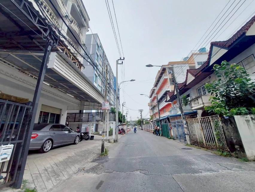 ขายตึก 4 ชั้น ซอยสำโรงเหนือ 7 ใกล้อิมพีเรียลเวิลด์สำโรง 2