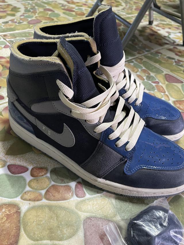 Air Jordan 1 Mid SE Craft