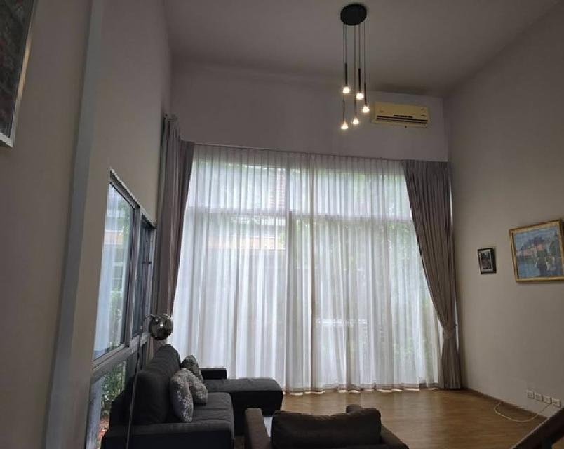 ให้เช่า ทาวน์โฮม โฮมออฟฟิศ 3.5 ชั้น ซอยรามอินทรา 64 / โครงการ ไซมิส บลอสซั่ม แอท แฟชั่น / เฟอร์นิเจอร์บางส่วน / แต่งสวย / แอร์ทั้งหลัง 9