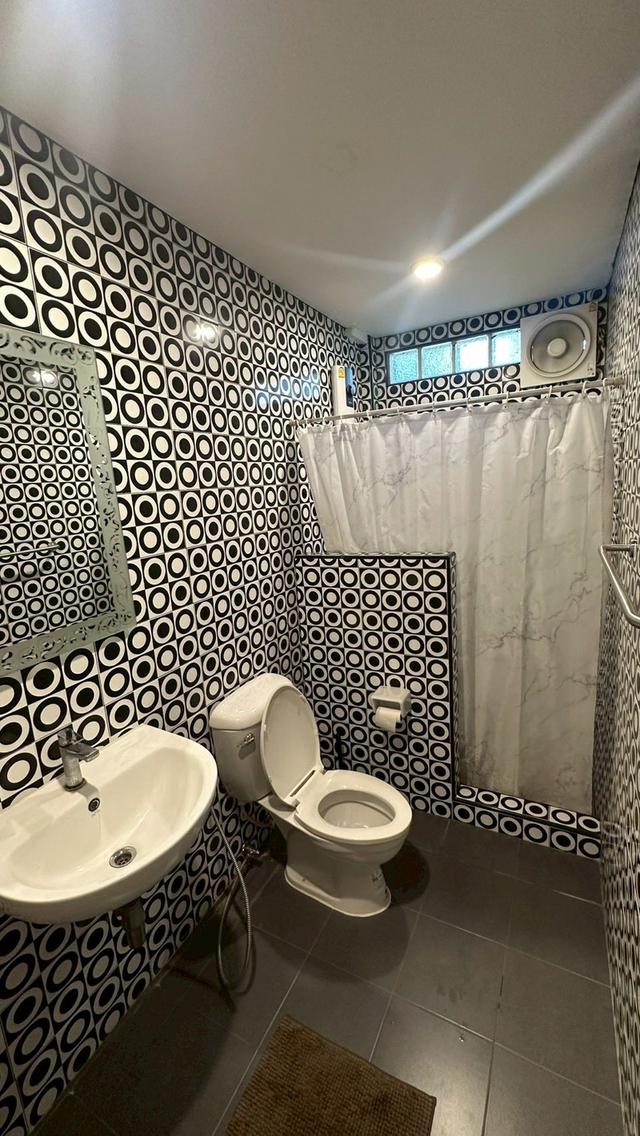 ปล่อยเช่าทาวน์เฮ้าส์ หมู่บ้านบารเมษฐ์ เฉลิมพระเกียรติ 62 หลังริม พร้อมอยู่ 8