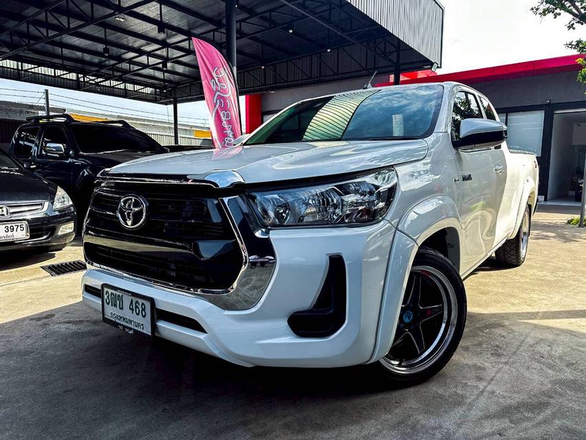 ขายรถ Toyota Hilux Revo 2.4 Smart Cab Z Edition Mit Picup ปี 2021 สีขาว เกียร์ธรรมดา