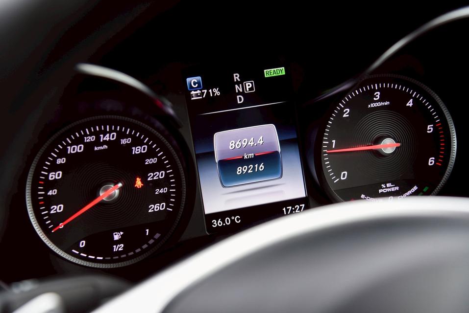 รหัสรถ CBL3968 -Benz C300 BLUETECHYBRID AMG W205 AT 2015 17