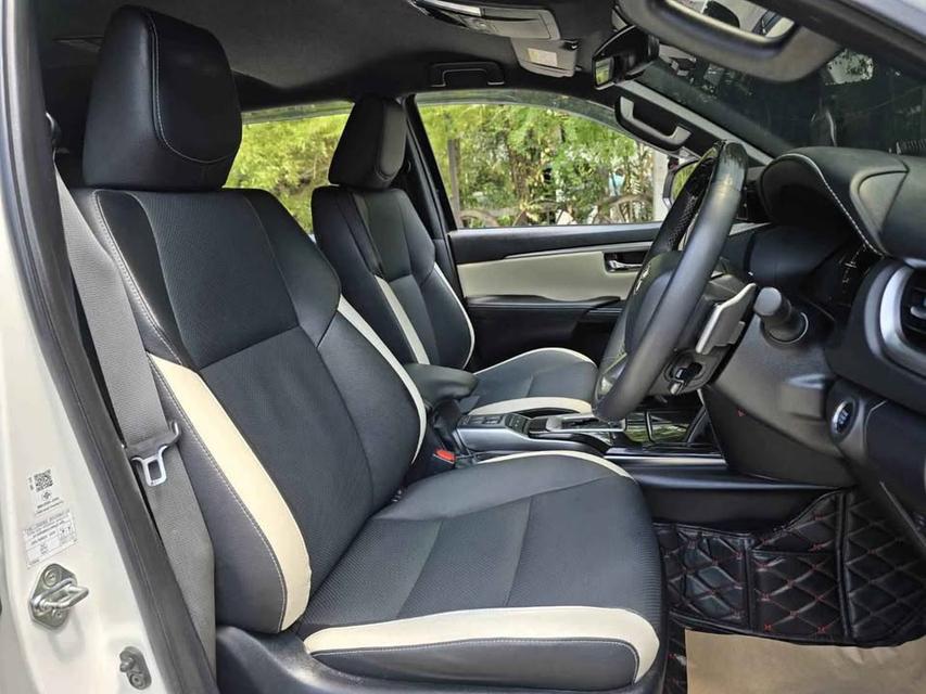 FORTUNER LEGENDER 2.8 4WD 2022  ประวัติเข้าศูนย์ครบ 11