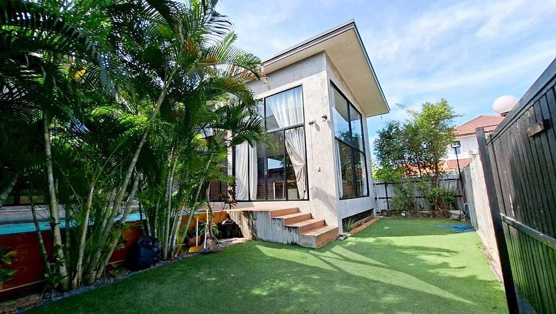 บ้านพูลวิลล่า Tropical Loft สรงประภา-ศรีสมาน 2