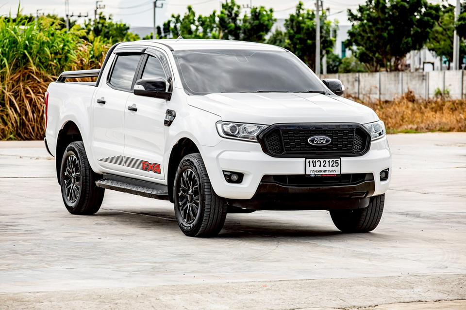 Ford Ranger 2.2 XLT Hi-Lander Double Cab เกียร์ AT ปี 2021 สีขาสสภาพดีมากๆ