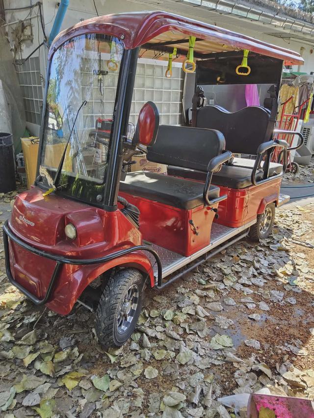 ซากรถกอล์ฟ6ที่นั่งมีหลังคา