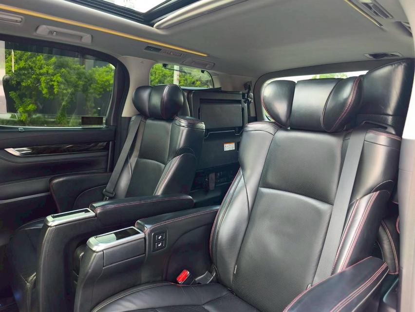 รหัสรถ KPV6561 2015 TOYOTA VELLFIRE 2.5 ZG TOP สุด สีดำ 12