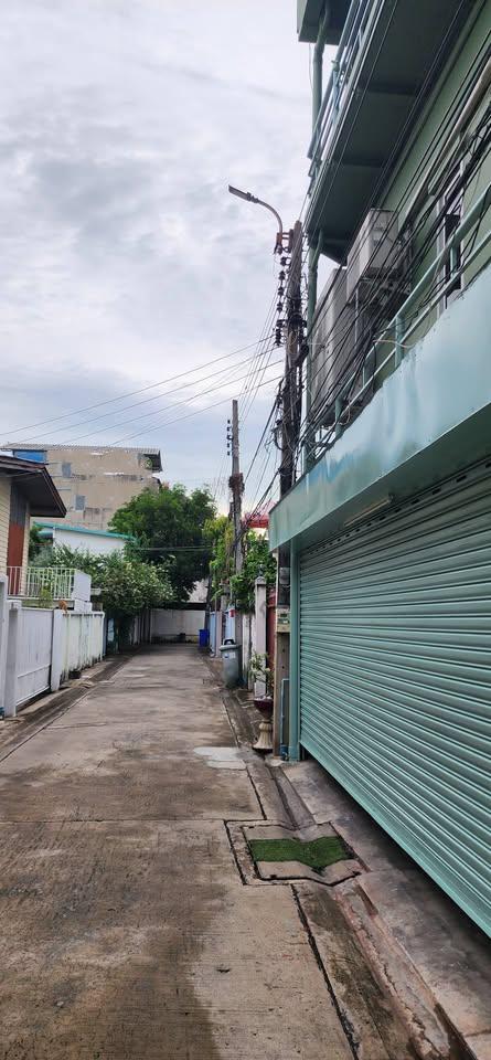 ขายอาคารพาณิชย์4ชั้นซ.อินทามระ44 ใกล้สถานีรถไฟฟ้าใต้ดินห้วยขวางและสุทธิสาร ใกล้ BigC, Homeproรัชดา ใกล้แยกสุทธิสาร-รัชดา 4
