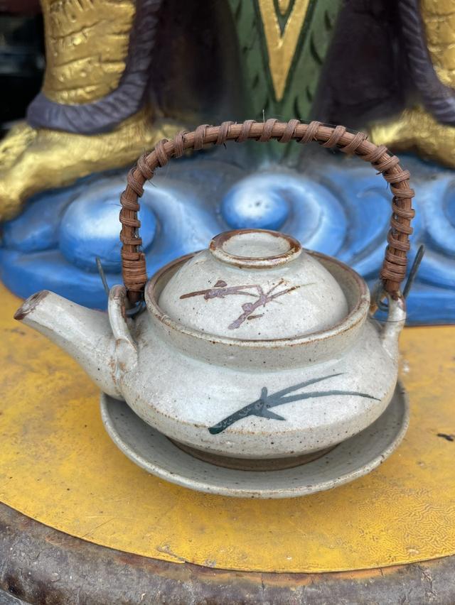 กาน้ำชาญี่ปุ่น ลายดอกหญ้า น้ำเคลือบสีขาวมันปู ไซต์กลาง David Leach กาน้ำชาโบราณ 2