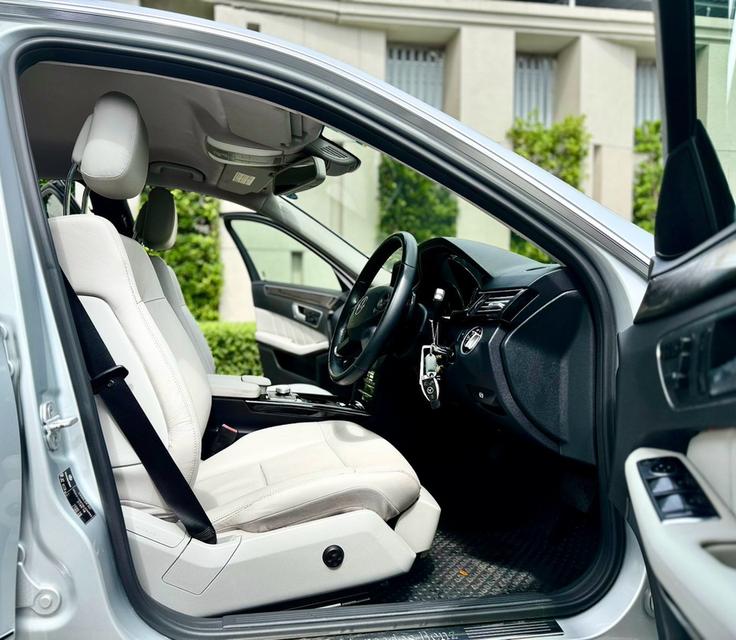 Benz E250 CGI  7 SPEED เกียร์คอ 204 แรงม้า ปี12 สีเทา รูปที่ 8